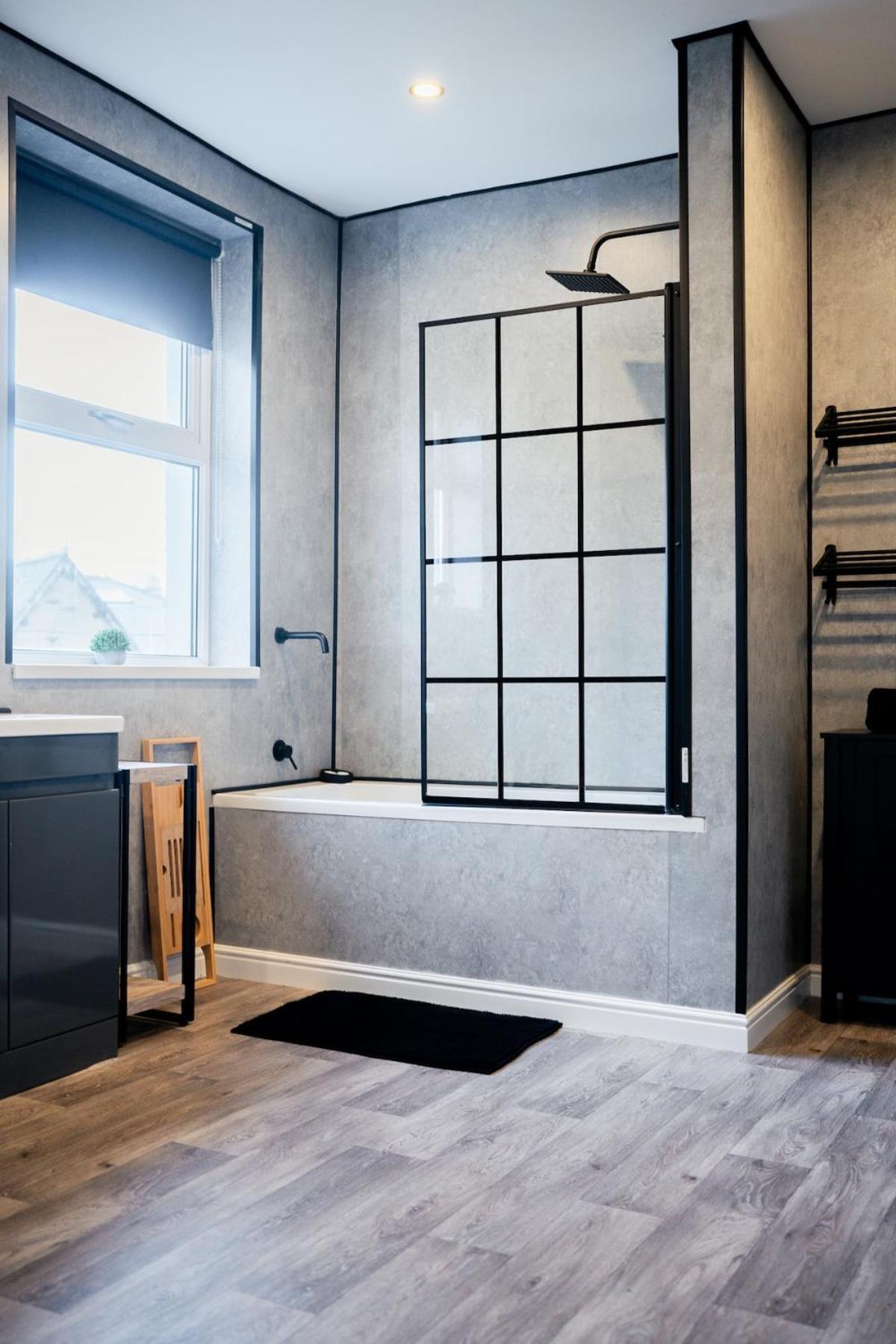 Modern 5 Bedroom Terraced Luxurious House コルウィン・ベイ エクステリア 写真