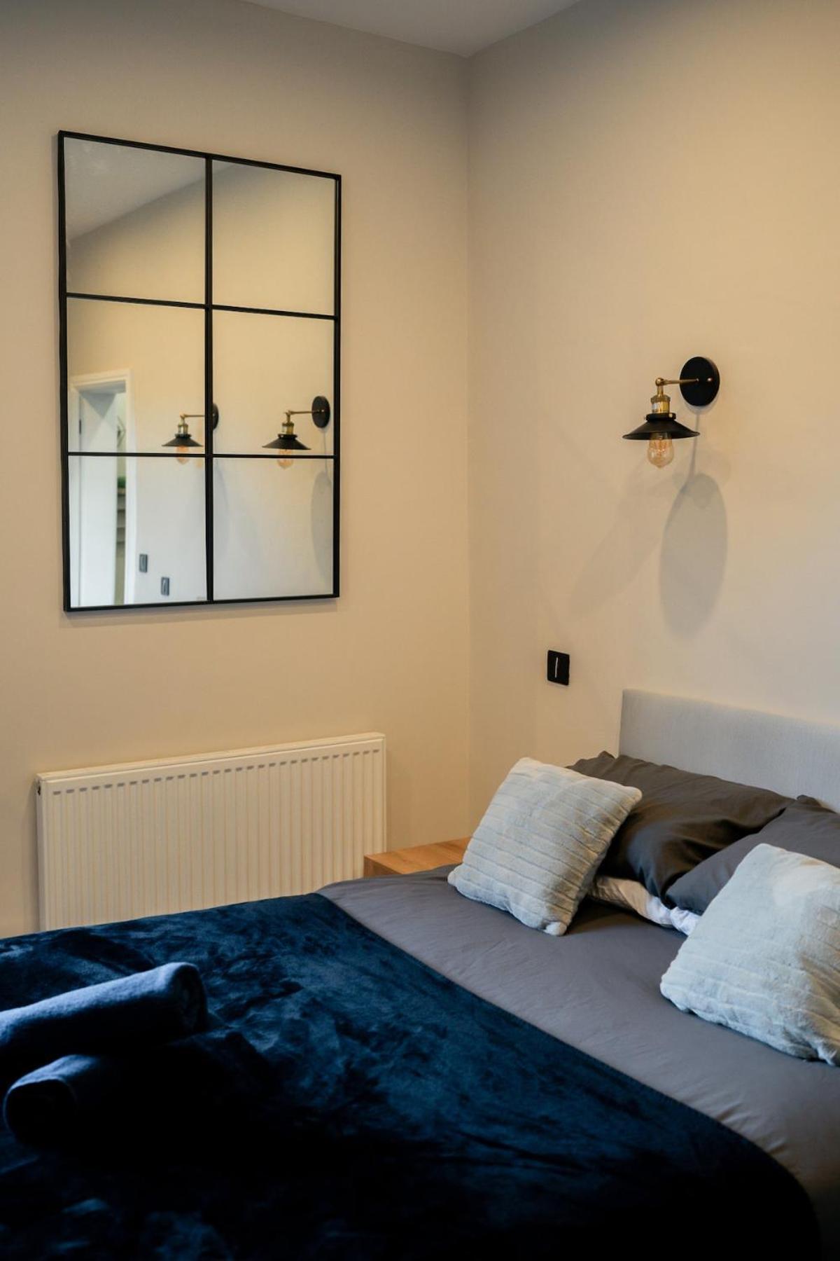 Modern 5 Bedroom Terraced Luxurious House コルウィン・ベイ エクステリア 写真