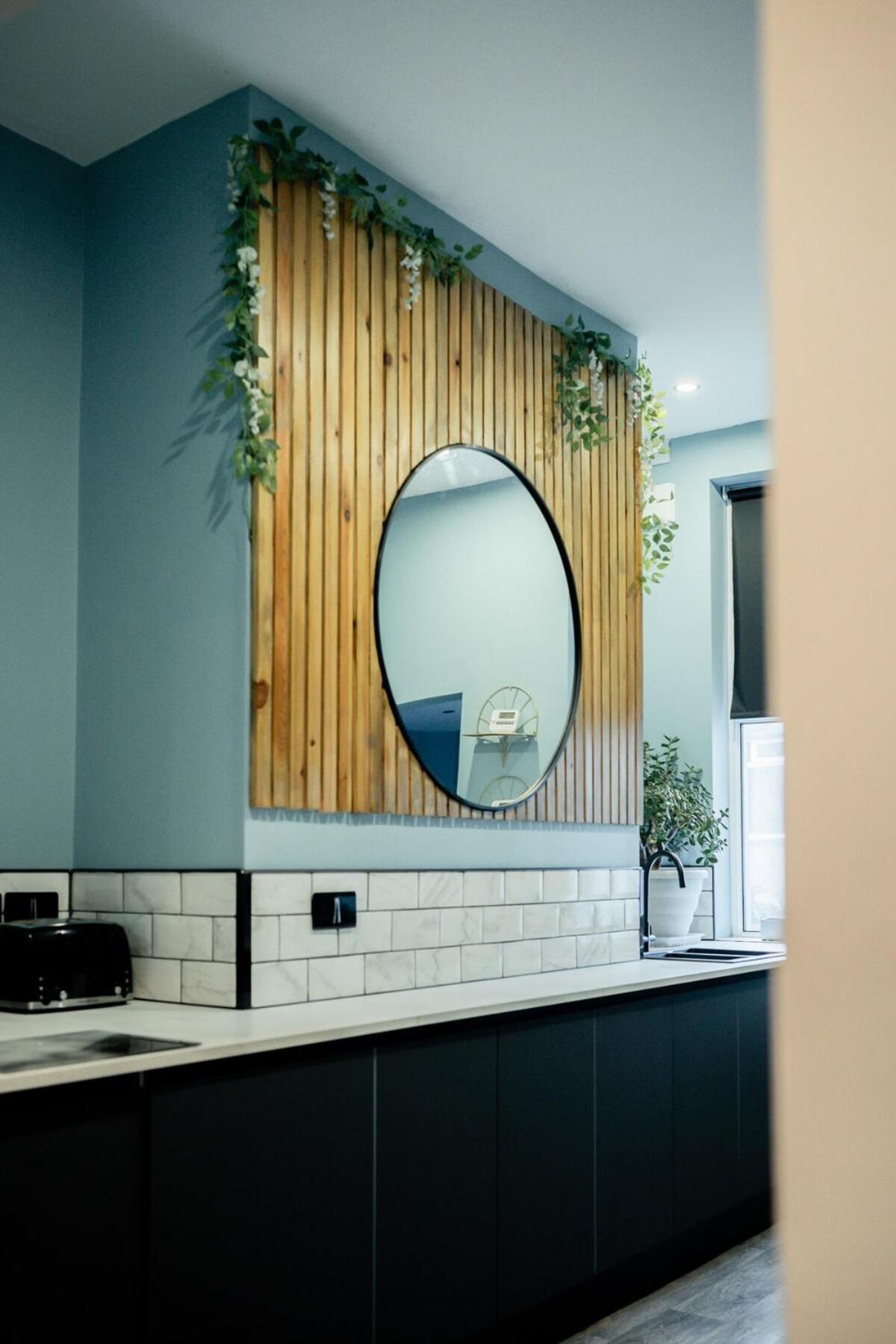 Modern 5 Bedroom Terraced Luxurious House コルウィン・ベイ エクステリア 写真